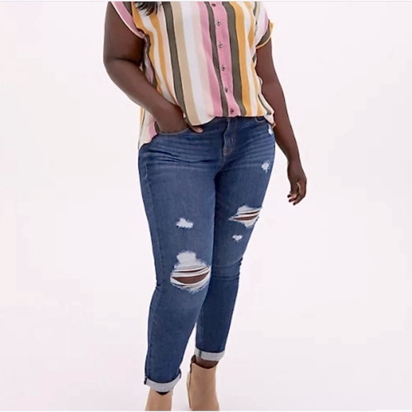 Torrid Destructed Bombshell Straight 16 X-Short - Picture 1 of 16